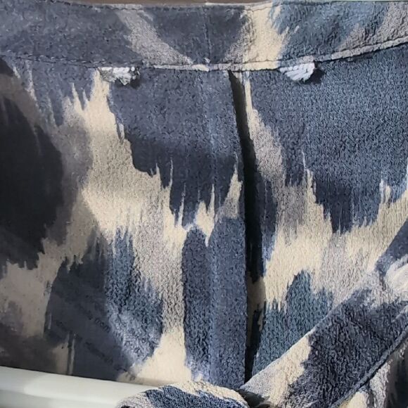 Club Monaco Women's Navy Blue Sheer 100% Silk Abstract Tie Neck Tunic Blouse - Picture 4 of 8